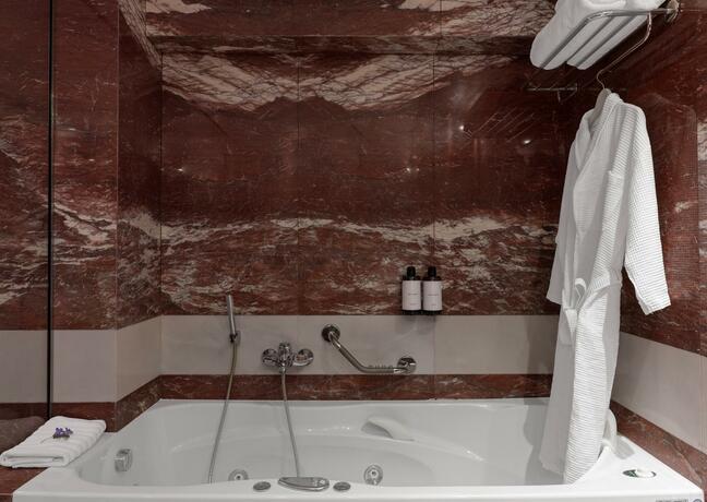 Imagen general del SEAFOS Luxury Resort & Spa - Limited Edition by Leonardo Hotels. Foto 23