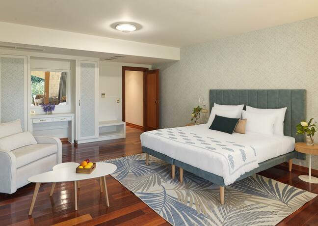 Imagen general del SEAFOS Luxury Resort & Spa - Limited Edition by Leonardo Hotels. Foto 36