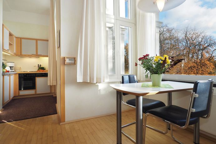 Imagen de la habitación del SEETELHOTEL Villa Aurora. Foto 6