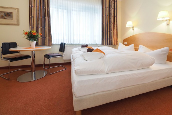 Imagen de la habitación del SEETELHOTEL Villa Aurora. Foto 7