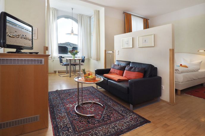 Imagen de la habitación del SEETELHOTEL Villa Aurora. Foto 9