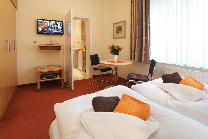 Imagen de la habitación del SEETELHOTEL Villa Aurora. Foto 19