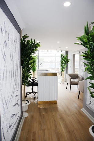 Imagen de los interiores del SERENITY SUIT HOTEL BAKIRK&Ouml;Y. Foto 13