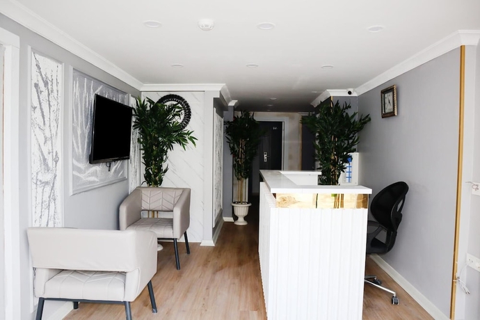 Imagen de los interiores del SERENITY SUIT HOTEL BAKIRK&Ouml;Y. Foto 16