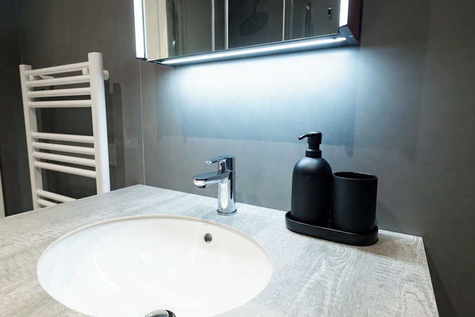 Imagen de los interiores del SGS Suite Lake Como. Foto 1