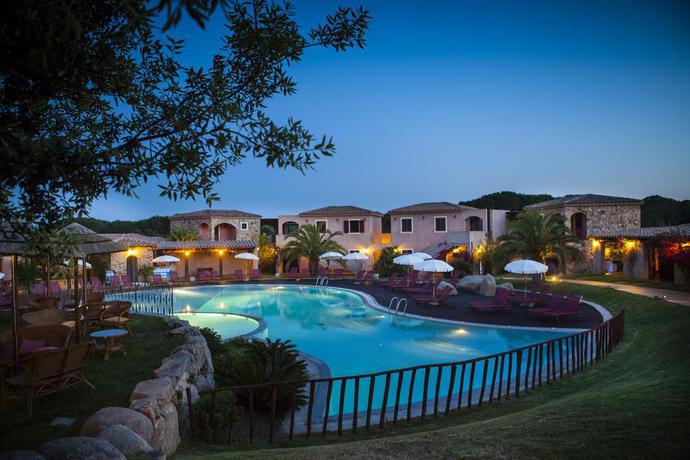 Imagen de los exteriores del S'Incantu Resort. Foto 5