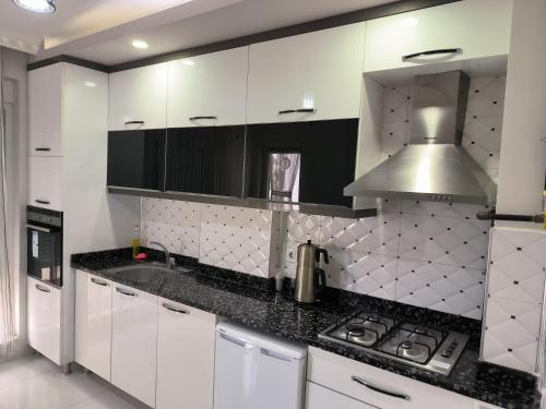 Imagen de la habitación del SKY HOTEL & APARTMENTS. Foto 14