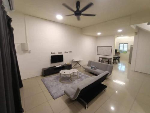Imagen general del SPOT ON 91018 Sunshine Bnb Concept Service. Foto 17