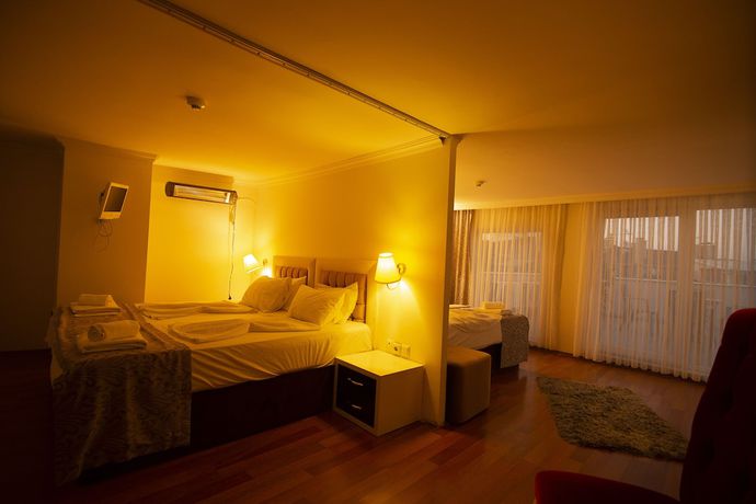 Imagen de la habitación del SRF Hotel. Foto 13
