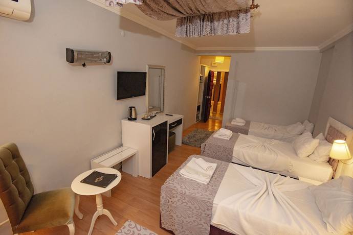 Imagen de la habitación del SRF Hotel. Foto 16