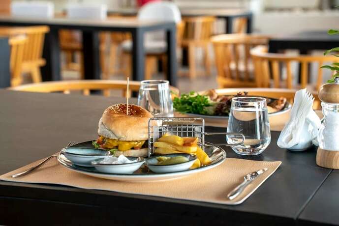 Imagen general del SUNDANCE SUITES HOTEL and SPA. Foto 2