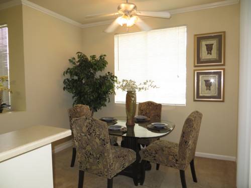 Imagen de la habitación del Sacramento Guest Services. Foto 8