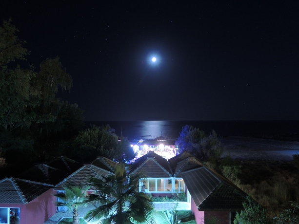 Imagen de los exteriores del Safak Beach Motel. Foto 12