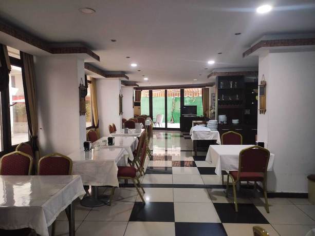 Imagen del bar/restaurante del Safari Otel. Foto 2