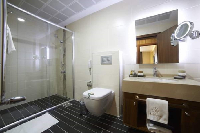 Imagen de la habitación del Saffron Hotel. Foto 7