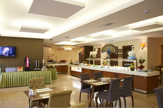 Imagen del bar/restaurante del Saffron Hotel. Foto 4