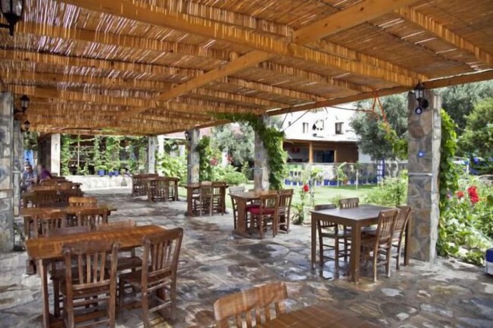 Imagen del bar/restaurante del Sahin Motel and Restaurant. Foto 3