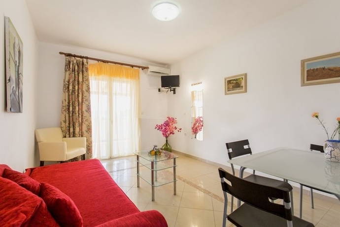 Imagen de la habitación del Saint George Hotel and Rooms. Foto 2