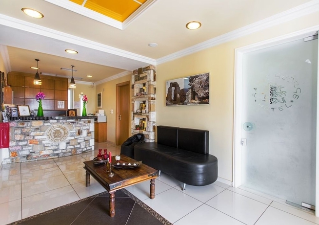 Imagen de los interiores del Saint George Hotel and Rooms. Foto 16