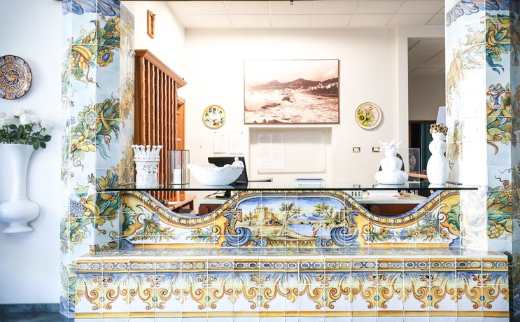 Imagen de los interiores del Saint Joseph Resort. Foto 17