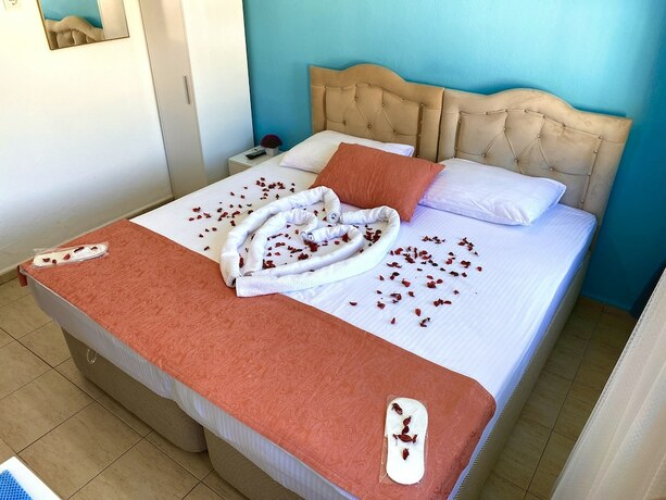 Imagen de la habitación del Sakin Otel. Foto 20