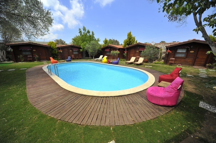 Imagen de la piscina del Sakizlarpark Bungalows. Foto 15