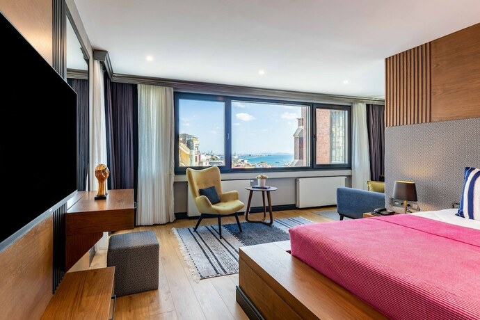 Imagen de la habitación del Sala Suites. Foto 14