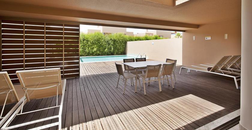 Imagen de la habitación del Salgados Beach Villas. Foto 8