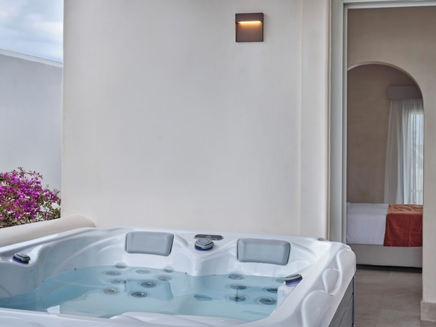 Imagen de la habitación del Salt Suites Paros. Foto 7
