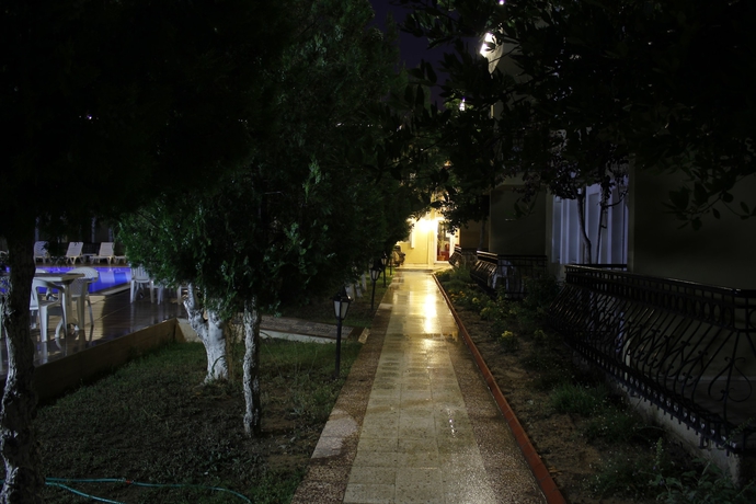 Imagen de los exteriores del Samdan Thermal Hotel. Foto 5