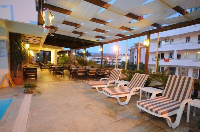 Imagen de los exteriores del Samoy Hotel. Foto 15
