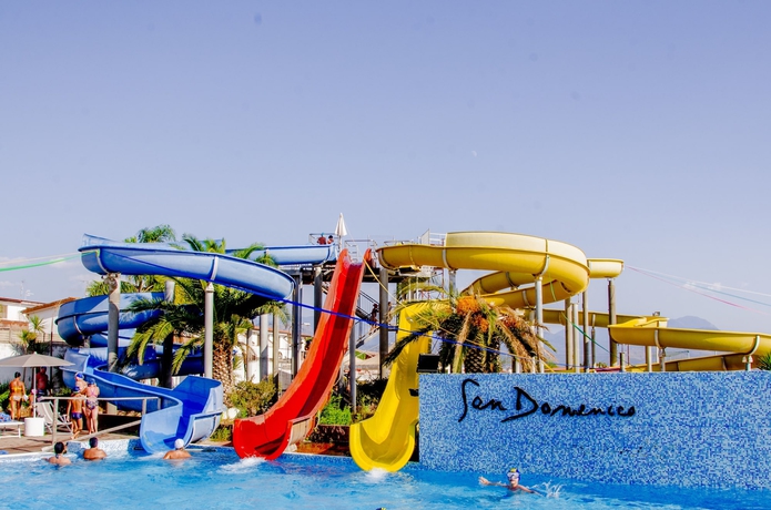 Imagen de la piscina del San Domenico Family Hotel. Foto 18