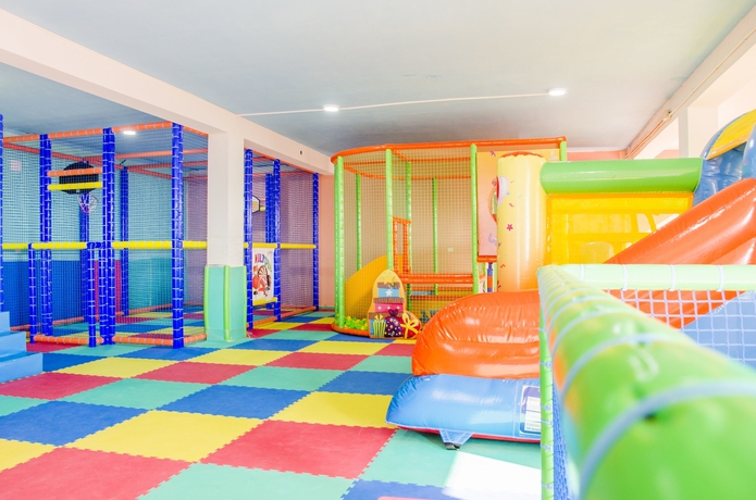 Imagen de los interiores del San Domenico Family Hotel. Foto 11