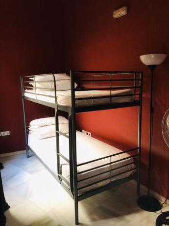 Imagen de la habitación del San Isidoro Hostel Sevilla. Foto 11