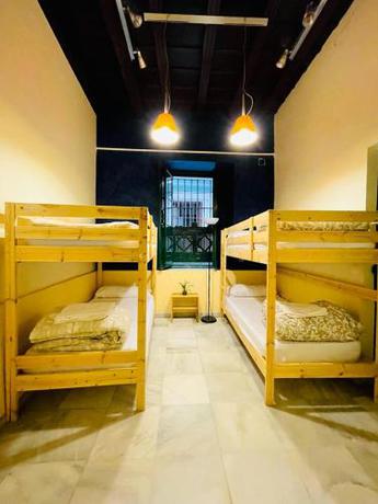 Imagen de la habitación del San Isidoro Hostel Sevilla. Foto 14