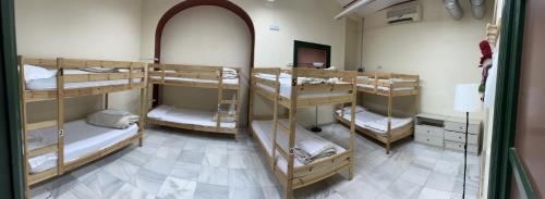 Imagen de la habitación del San Isidoro Hostel Sevilla. Foto 17