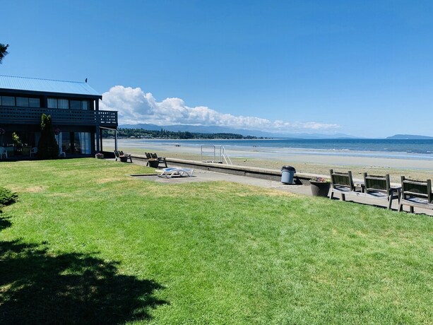 Imagen general del Sand Pebbles Inn, Qualicum Beach. Foto 1