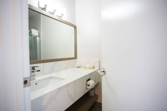 Imagen de la habitación del Sand Pebbles Inn, Qualicum Beach. Foto 6