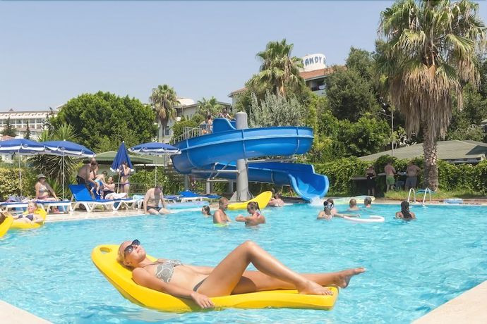 Imagen de la piscina del Sandy Beach Hotel - All Inclusive. Foto 17