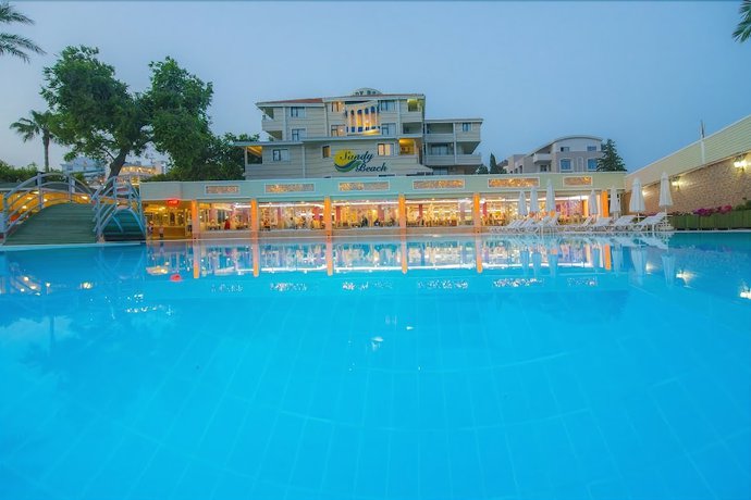 Imagen de la piscina del Sandy Beach Hotel - All Inclusive. Foto 19