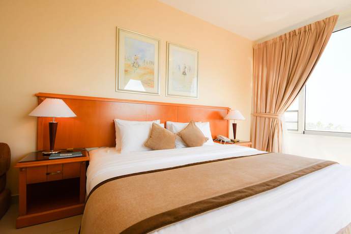 Imagen de la habitación del Sandy Beach Hotel and Resort. Foto 8