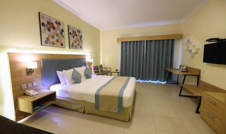 Imagen de la habitación del Sandy Beach Hotel and Resort. Foto 17