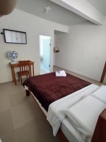 Imagen de la habitación del Santiago Palace Hotel. Foto 14