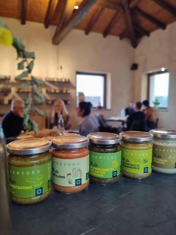 Imagen de los interiores del Santoro Country House. Foto 15