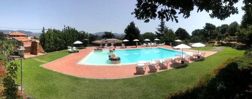 Imagen de la piscina del Santoro Country House. Foto 17