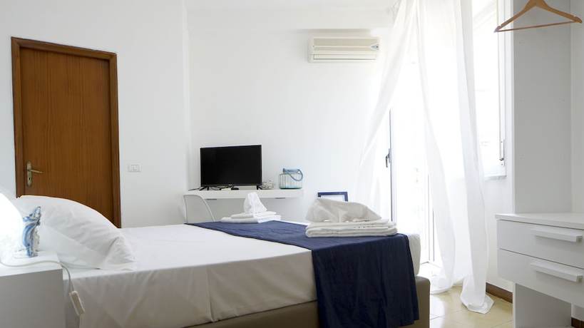 Imagen de la habitación del Santuzza Hotel Taormina. Foto 10