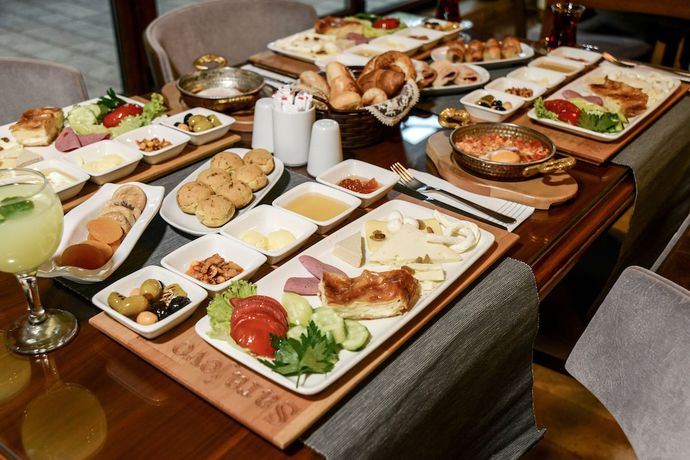 Imagen del bar/restaurante del Sarajevo Suit Hotel. Foto 3