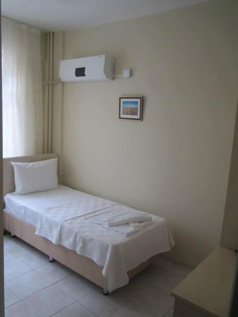 Imagen de la habitación del Saral Hotel. Foto 6
