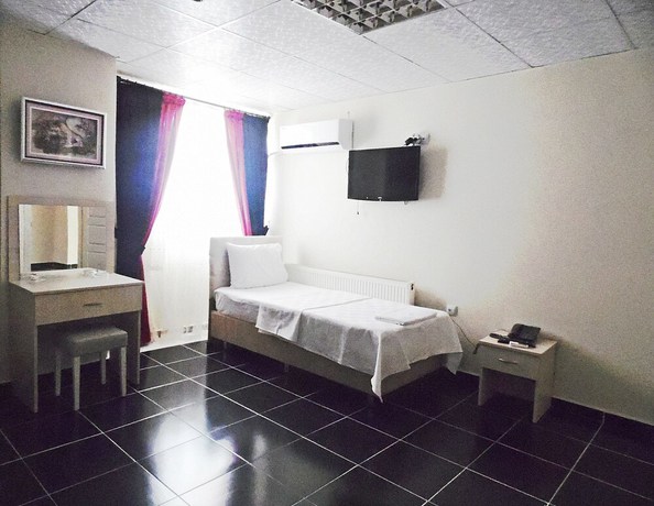 Imagen de la habitación del Saral Hotel. Foto 12