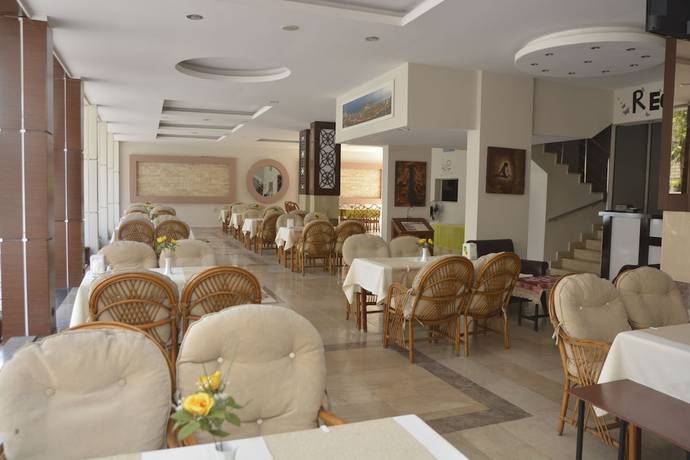 Imagen del bar/restaurante del Saray Apart Hotel. Foto 4